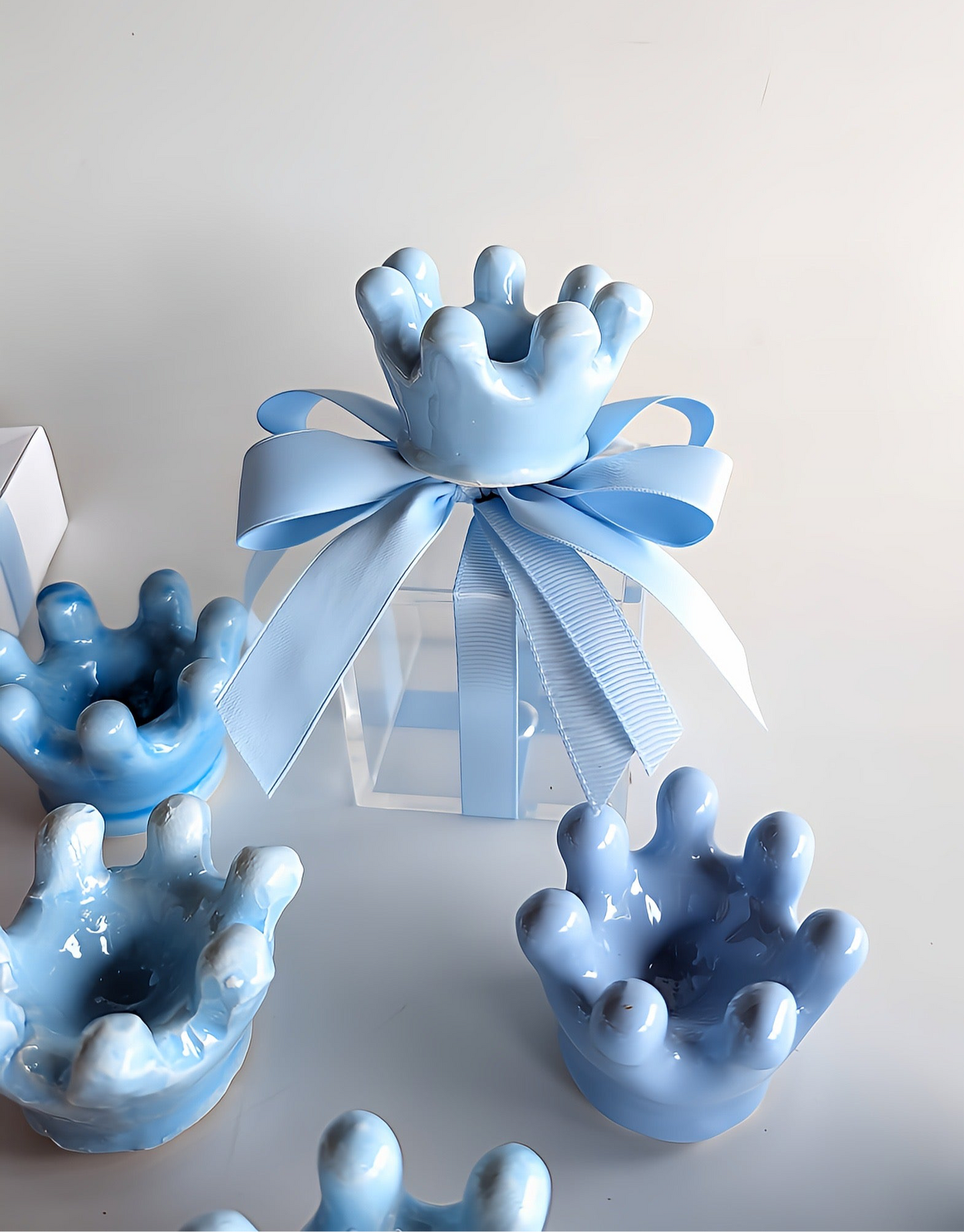 Bomboniere Coroncina in Ceramica - Eleganza Artigianale per Nascite, Battesimi e Compleanni