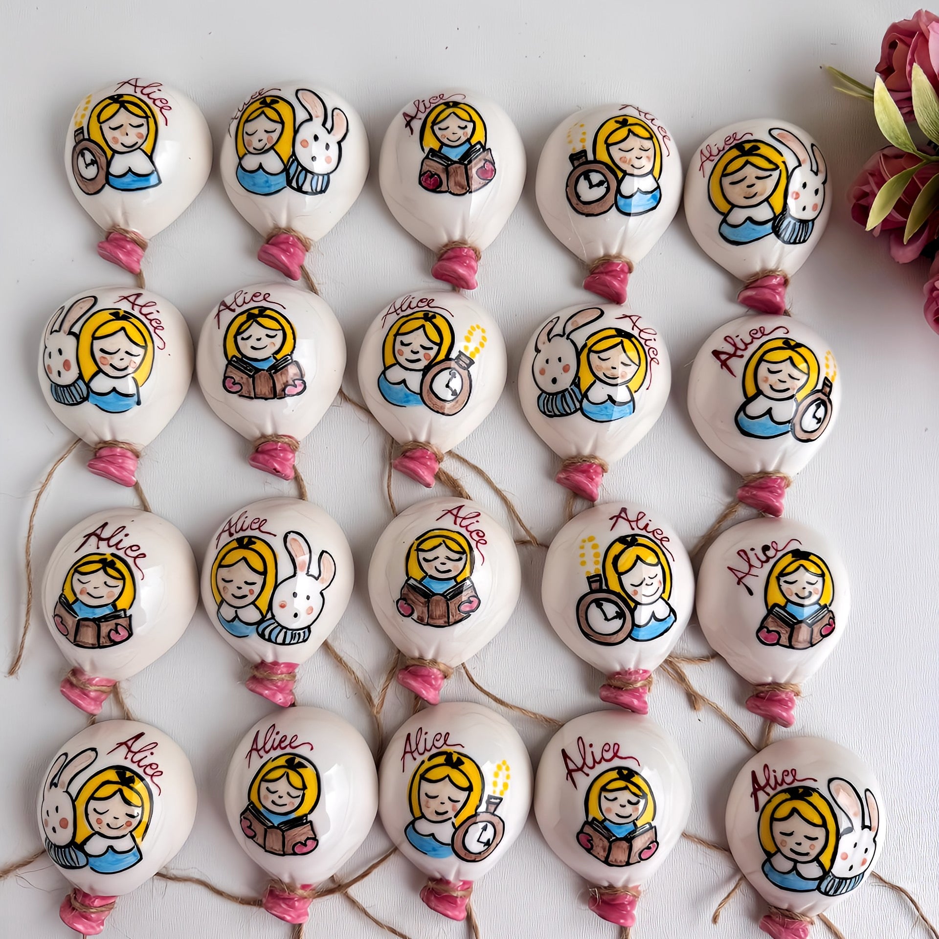 Mini calamite a palloncino in ceramica artigianale. Fatte a mano con amore, perfette per decorare o come piccolo regalo.