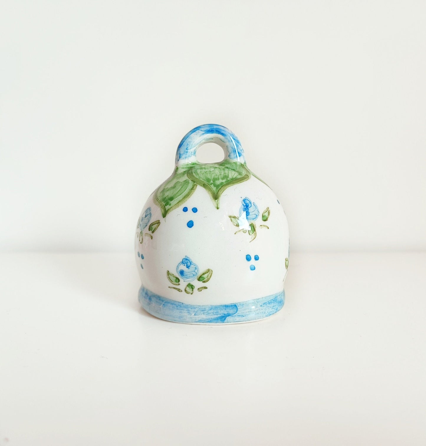 Campanella Capri in ceramica artigianale, dipinta a mano con dettagli unici. Perfetta come bomboniera