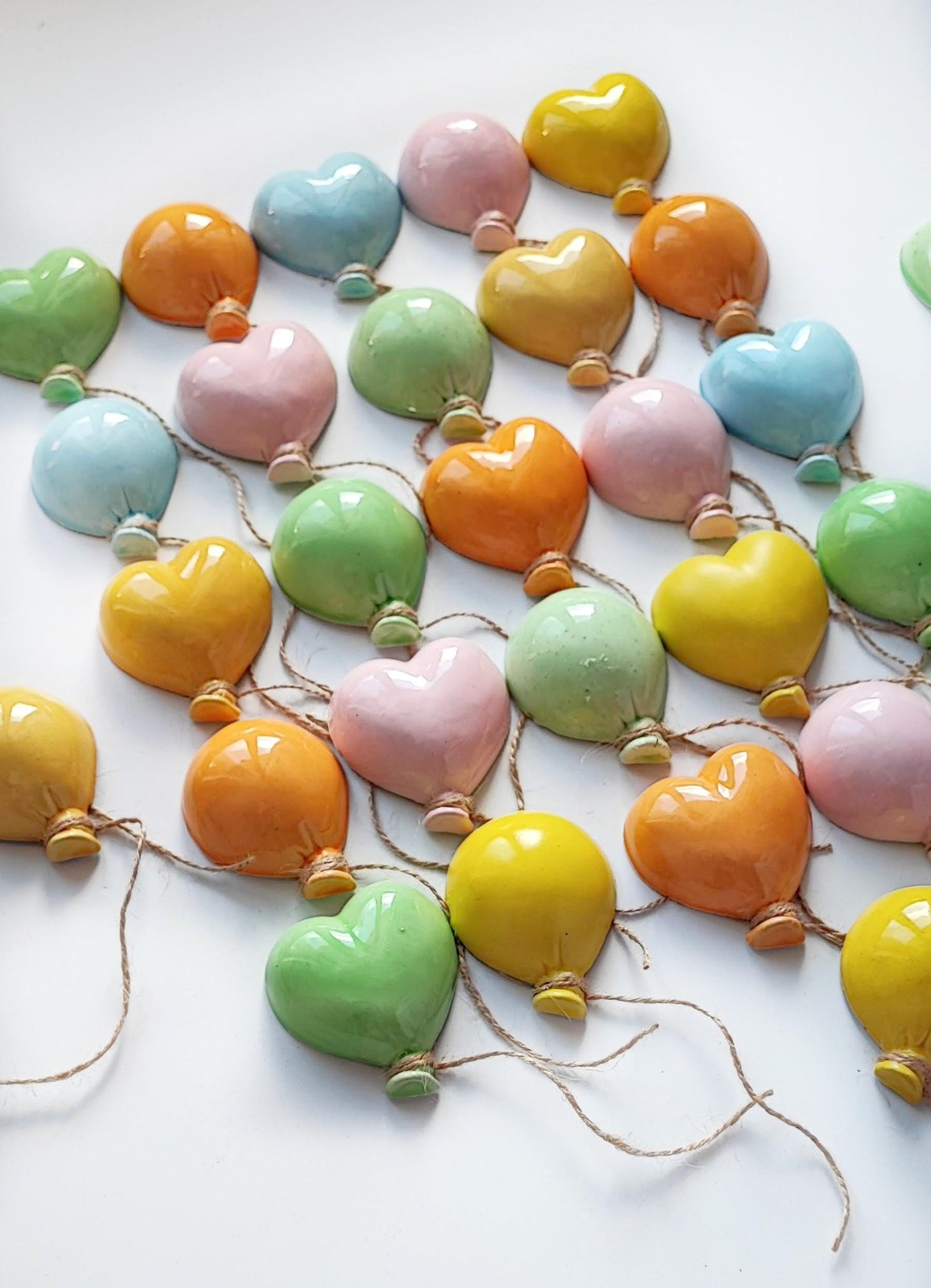 Calamite Artigianali a Forma di Palloncino in Ceramica – Perfette come bomboniere, segnaposto ed eleganti decorazioni!