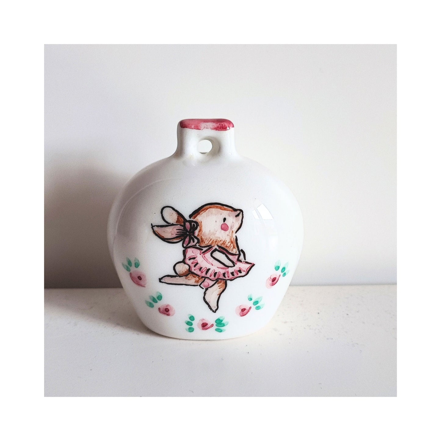 bomboniera Campanella in ceramica fatta a mano,  di Capri con decorazioni uniche e dettagli raffinati