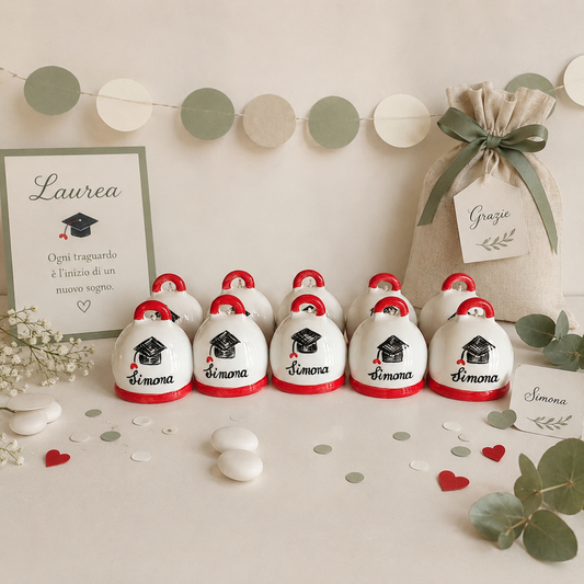 Bomboniere laurea Campanelle Capri in ceramica decorate con tocco e nome personalizzato.